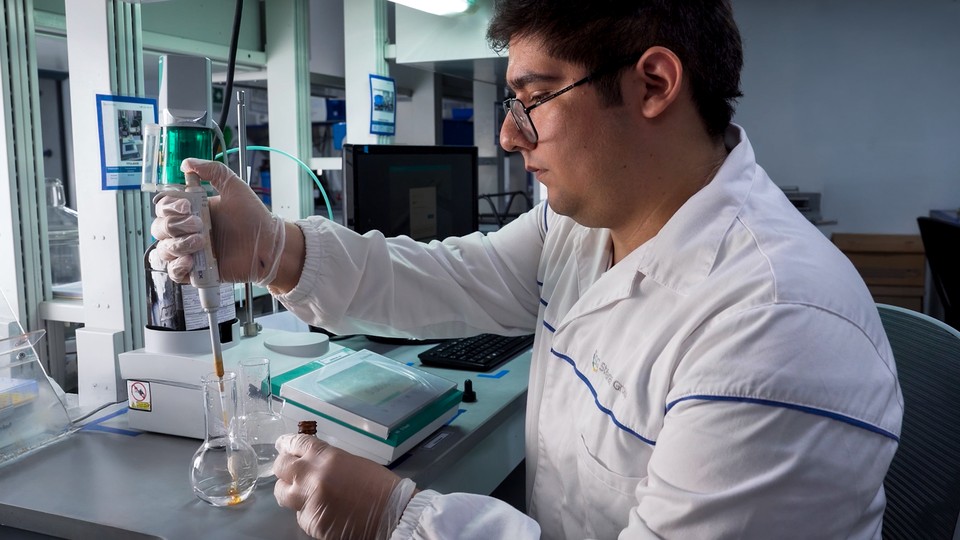 operator performing a test in monterrey lab