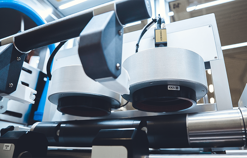 Manual, semi- and fully-automatic assembly machine detail