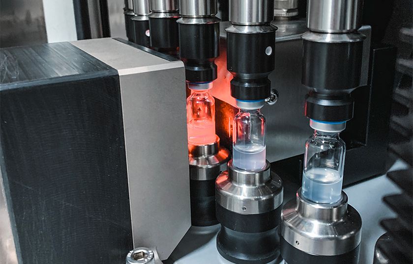 Biocen_vials_machine