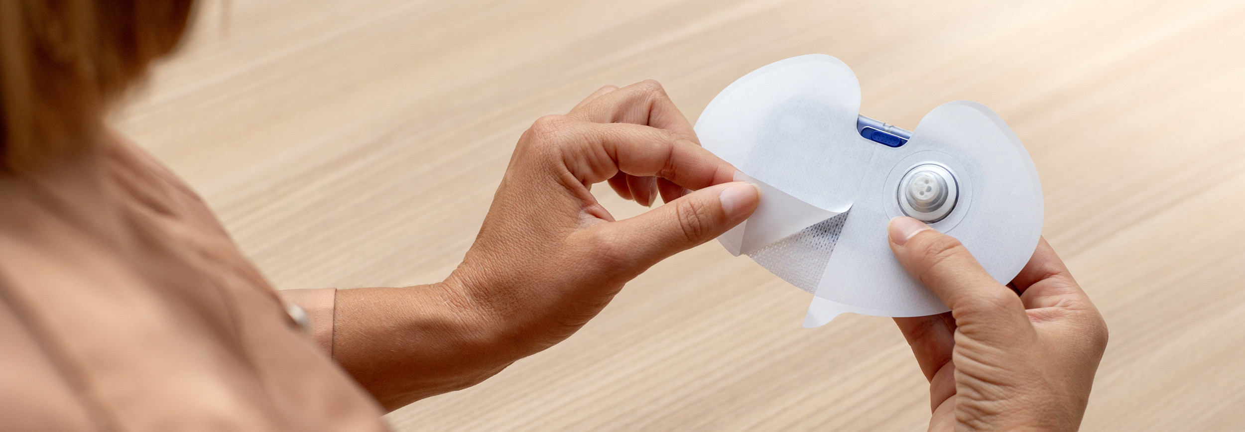 Vertiva 3ml adhesive patch lid removing