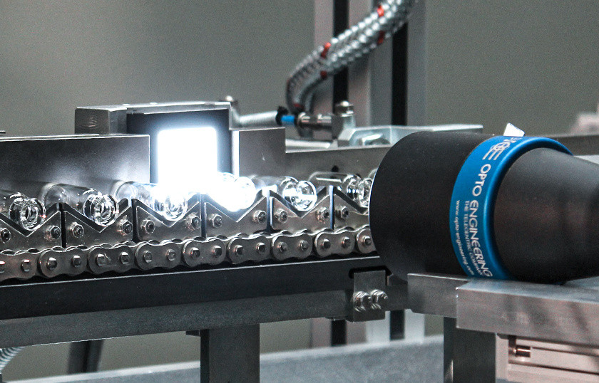 In-line dimensional and cosmetic controls on vials