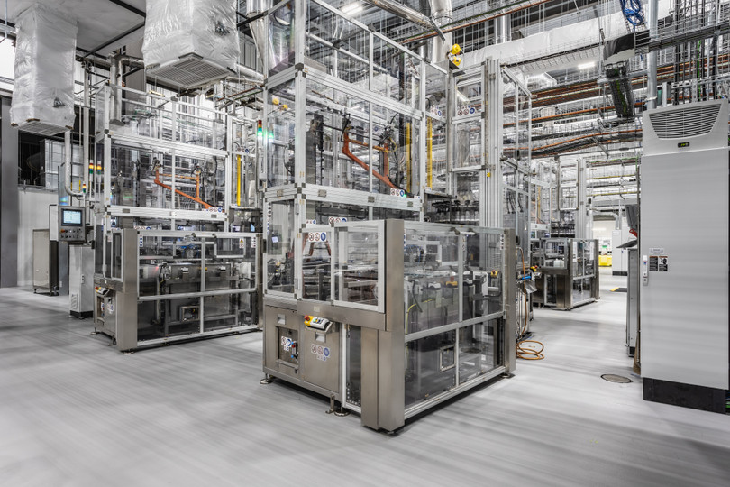 SG - Fishers, U.S. Plant - production area with converting machines